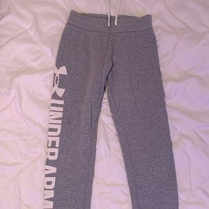 UNDER ARMOUR grey fleece sweats